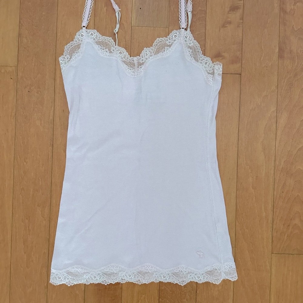 Abercrombie light pink cotton and lace tank top size M
